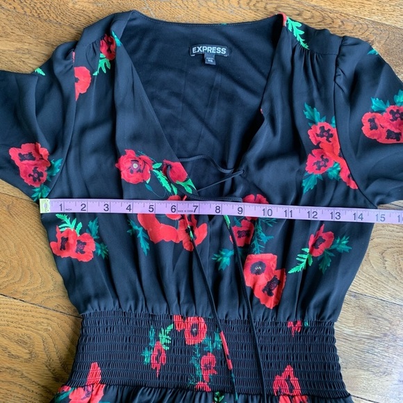 Express‎ Black Floral Maxi Dress - Picture 5 of 9